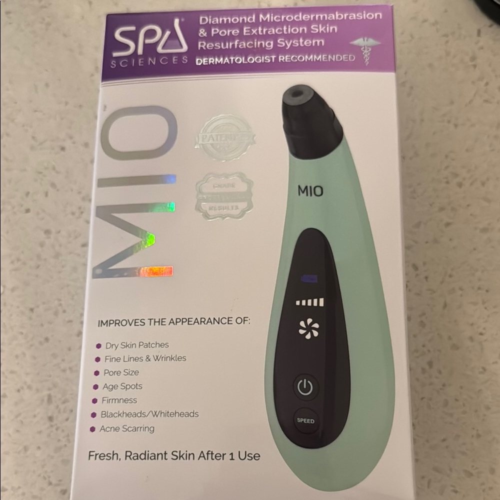 Spa Sciences MIO Diamond Microdermabrasion Device - Mint